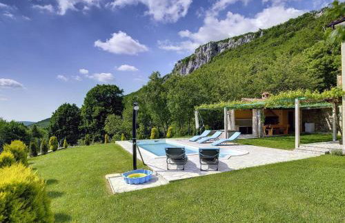 Villa in Lupoglav With Pool Near the Sea - Foto 18