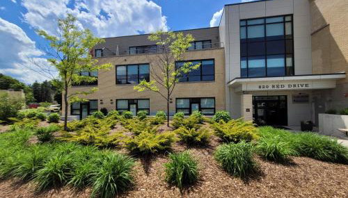 Red Drive at the Elegant Grand Traverse Commons - Foto 2