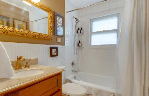 Hike, Sip and Explore! Blue Ridge Mtn Cabin with Porch - Foto 23