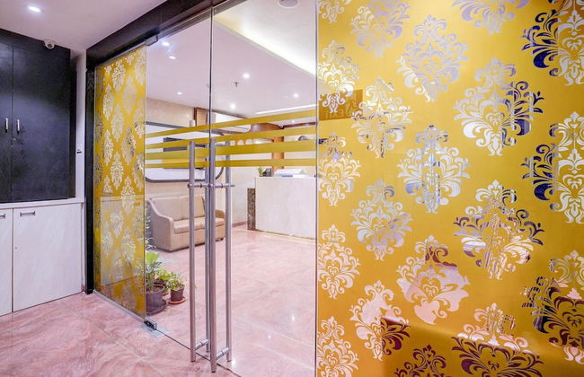 Luxurious Stays at Times Square Le Western Mumbai - Foto 2