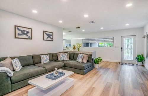 Friendly Fox Luxury Pool & Spa - Near DT & Beach home - Foto 11