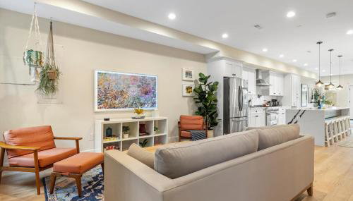 Central DC 5-BR Townhome - Walk to METRO-rail - Foto 4