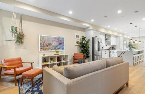 Central DC 5-BR Townhome - Walk to METRO-rail - Foto 4