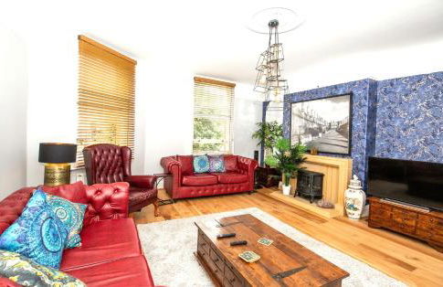 Marketplace Glastonbury - Photo 20