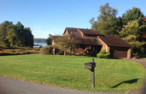 Brown Bear Lodge - Foto 1