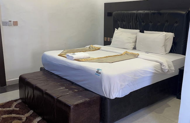 Aaron's Place Luxury Apartments & Rooms - Photo 25