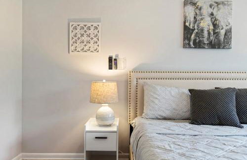 Close to NYC | King Bed | Free Parking - Foto 7