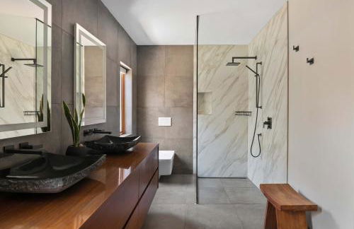 Panoramic Ocean sunset Views with Heated Pool & Spa best location - Foto 19