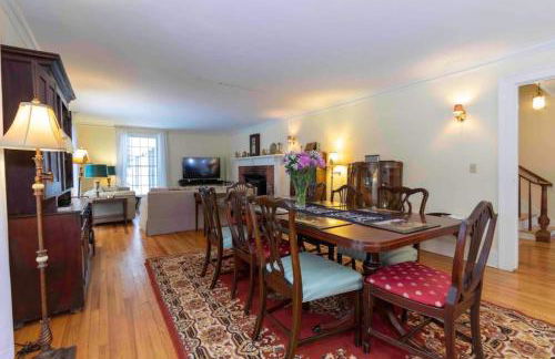 Picture Postcard Mansion in Manchester Village - Foto 11