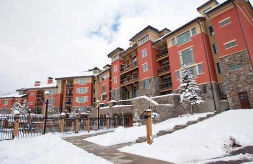 Raintree's The Miners Club Park City - Photo 4