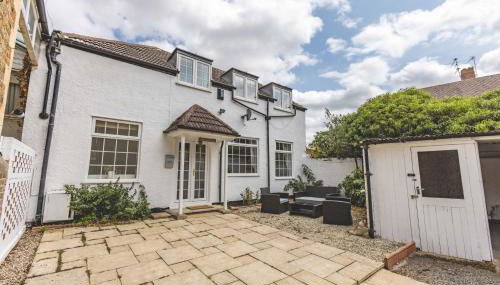 2BR Cottage and Parking, 10 Mins to Windsor - By Tempstay - Foto 2