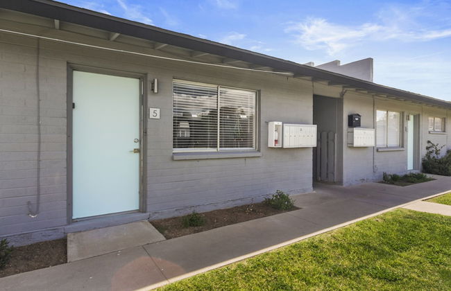 Contemporary Condo in Central Biltmore - Foto 18