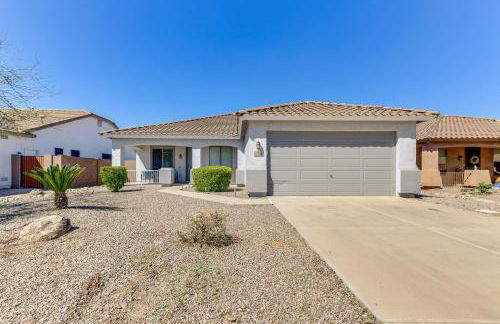 Group Getaway with Pool and Patio in San Tan Valley! - Foto 2