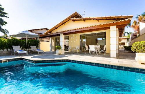 Linda casa na praia da Enseada - 150mts da praia - Foto 8