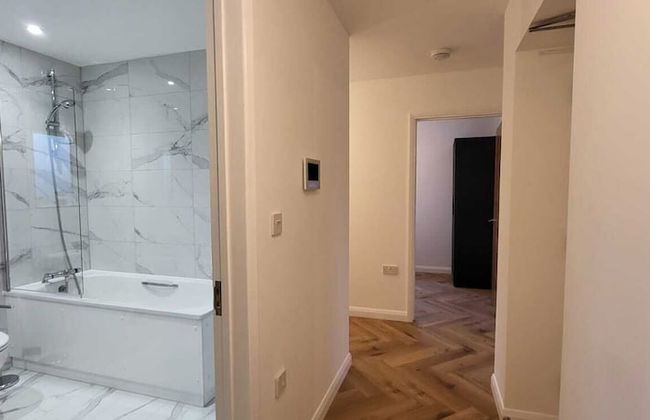 Hybrid Resi - Mitcham - Foto 35