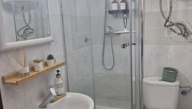 Centrico piso a 5 min de la playa, ac, wifi y parking incluido - Foto 5