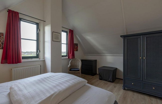 Beautifully Situated Luxury Villa on the Water - Foto 2