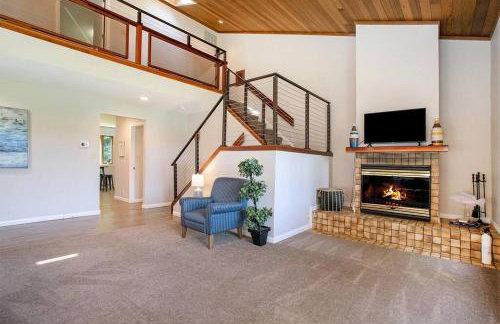 Smitten in da Mitten - 18 acres, Arcades, High Spd Web, Hot Tub, Pond! - Foto 10