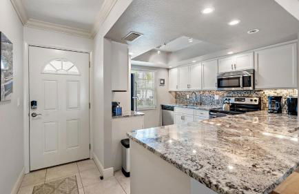 Sunset Sanctuary 2 Bedroom Condo by RedAwning - Foto 34