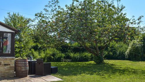 Bridge Cottage - Photo 4, Garden