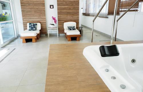 Unlimited Ocean Front - Frente à Praia Vista Mar Hidromassagem 2 Piscinas Climatizadas 2 Saunas Seca e Úmida Wi-Fi 350MB - Photo 46