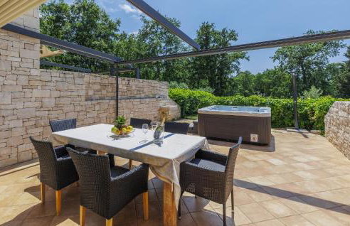 3 Bedroom Awesome Home In Umag - Foto 10