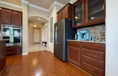 One Story Pet & Family Friendly Fireplace - Foto 31