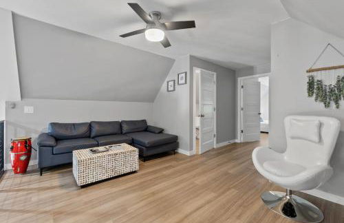 Secret Pool Cabana- Mins to Downtown and Beach - Foto 35