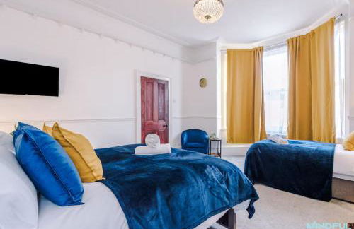 5BR House, Sleeps 10 guests - Free Parking - Business & Contractor Stays - Foto 34