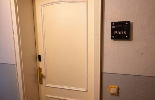 Munich Large Apartment 145 qm and 5 Bedrooms with Roof Terrace in centrally located 1 to 14 Guests - Foto 33