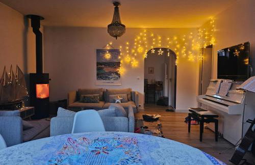 Deux maisons reunis par le jardin et sa cabine de plage, à 8min à pieds des plages et de l'océan - Foto 2