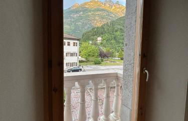 Refuge in the Belluno Dolomites with a view of Boite - Foto 5