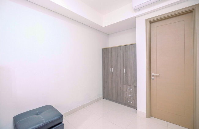 Comfortable And Minimalist 2Br At Gold Coast Apartment - Foto 22