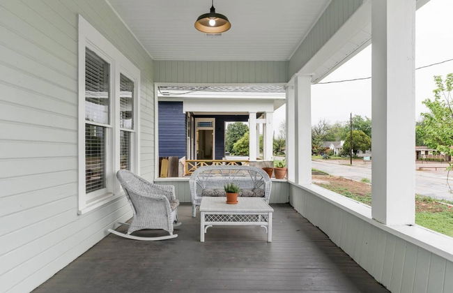 Restored 1930s Uptown Bungalow 2 min to Magnolia Silos - Foto 2