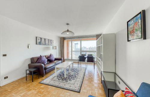 4 min walk to Metro, 60m², renovated, La Défense - Photo 19