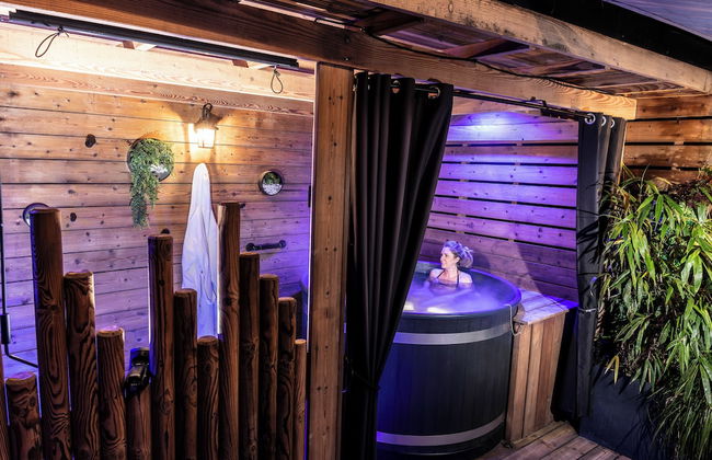 Appart Hotel GLAM88 Suites SPA et SAUNA - Photo 22