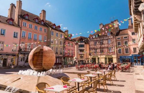 Appartement lumineux, épuré avec balcon et parking - Foto 27