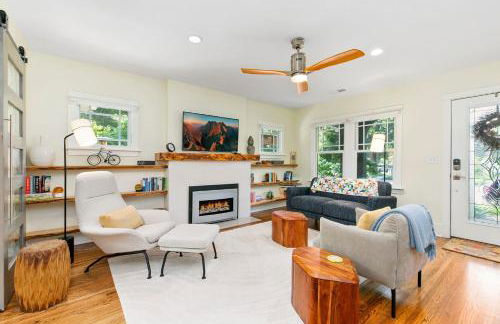 Maple Courtyard - Old Town with King Suite & Piano - Foto 1