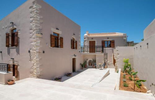 Pavlina Villa , a hidden gem with heated pool and ping pong! - Photo 43