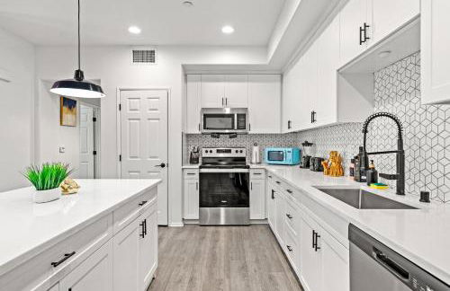 Charming 3BR Apartment | Near Disney + Arcade - Foto 33