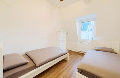 Frankfurt Messe 7min- 3 Zimmer Küche Bad Parkplatz 6 Betten - Foto 2