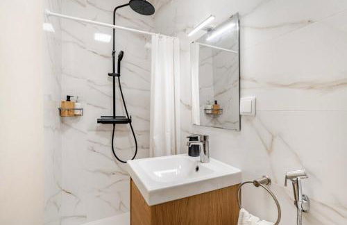 Refreshed apartment with private garden - Foto 22