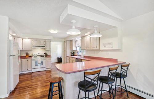 Charming and Scenic Gouldsboro Getaway with Patio! - Foto 12