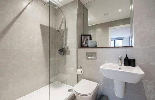 Jungle Luxe Retreat, 2Bed 2Bath Leeds, Center & Stadium - Foto 29