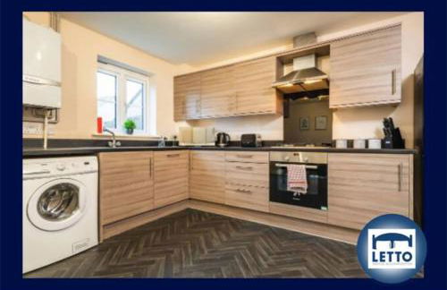 Letto Serviced Accommodation -Sleeps 7 - PE7 - FREE Parking - Foto 11