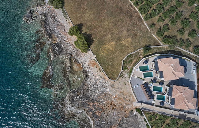 Beachfront Alassa Villas With Private Pools - Foto 30