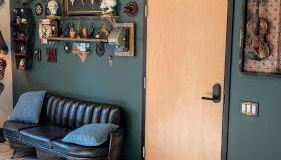 Cozy AF Gothic Rose Gallery - Foto 4