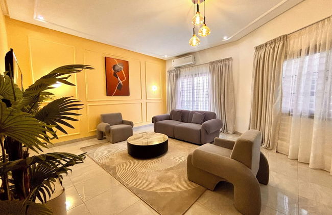 Lighthouse Signature Suites - Photo 73