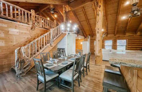Splendor Valley Farms Huge Log Cabin with King Bed Bunk Beds and Game Room - Photo 7