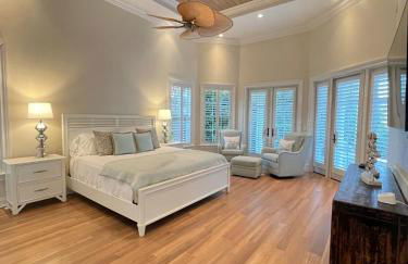 Naples Beach Port Royal Luxury Coastal Mansion Villa with Guesthouse & Pool & Hot Tub - Foto 63